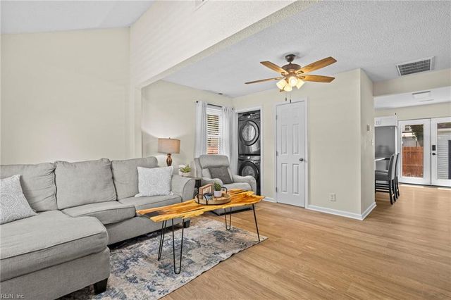 30 Davis ST, Portsmouth, VA 23702