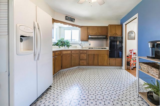 114 CYPRESS Street, Erie, PA 16504