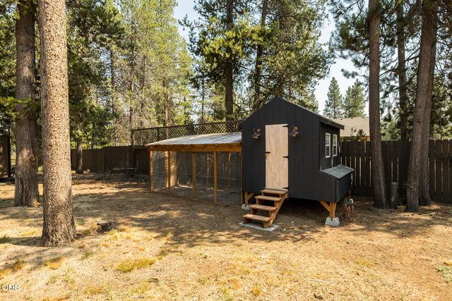17265 Canvasback Drive, Bend, OR 97707