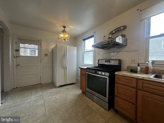 1817 MEGARGEE ST, Philadelphia, PA 19152