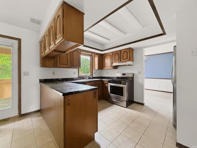 817 Valdosta Drive, Fort Wayne, IN 46825