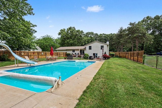 2332 Filonow Drive, Muskegon, MI 49444