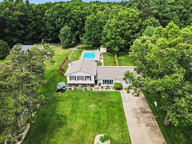 2332 Filonow Drive, Muskegon, MI 49444