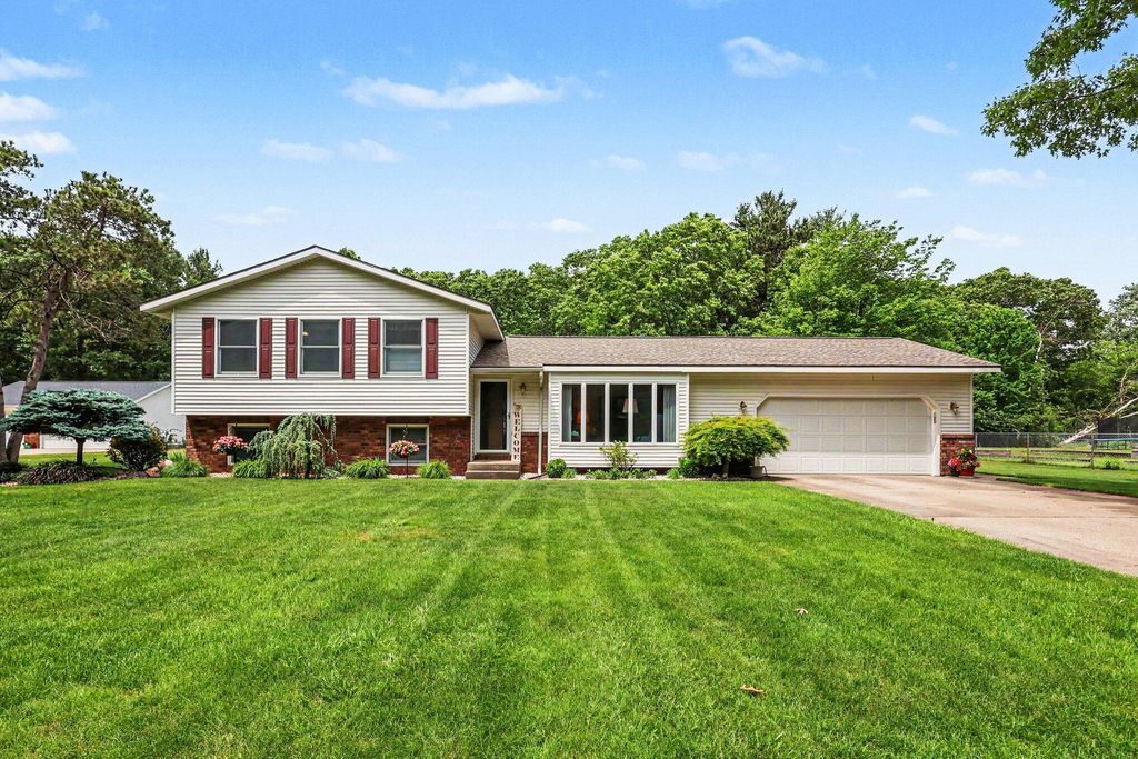 2332 Filonow Drive, Muskegon, MI 49444