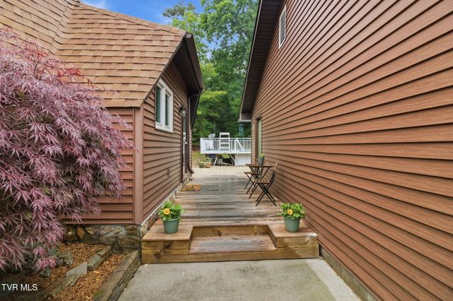 322 Easy Street, Bulls Gap, TN 37711