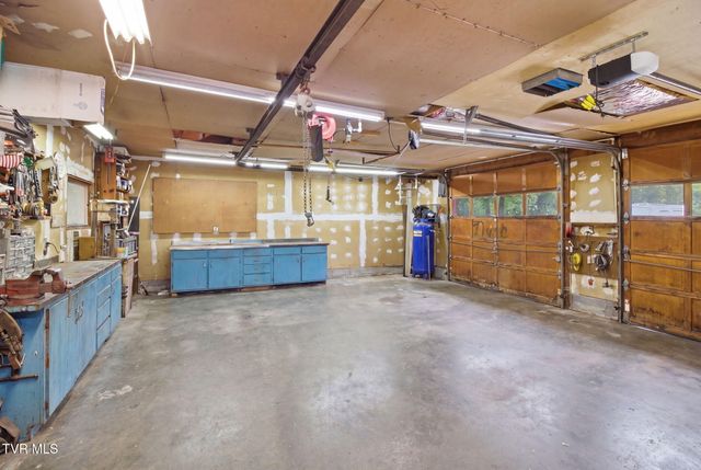 322 Easy Street, Bulls Gap, TN 37711