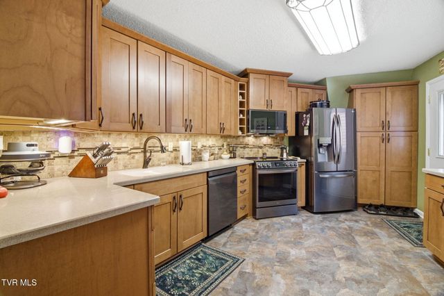 322 Easy Street, Bulls Gap, TN 37711