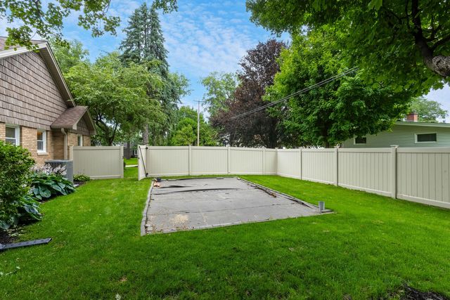 3504 26th Avenue, Moline, IL 51265