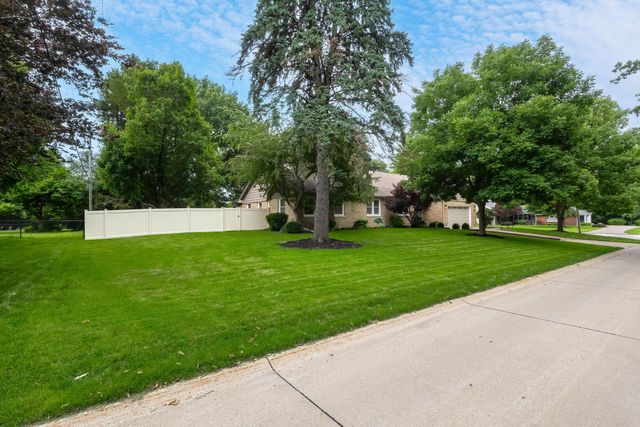 3504 26th Avenue, Moline, IL 51265