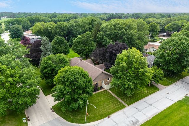 3504 26th Avenue, Moline, IL 51265