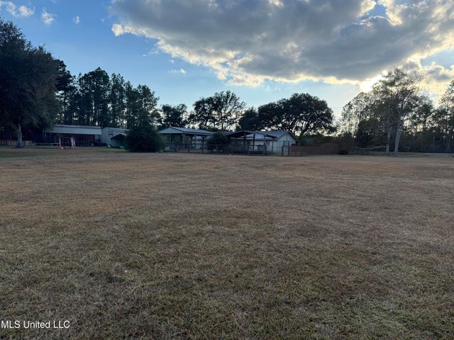 21480 Highway 603, Kiln, MS 39556