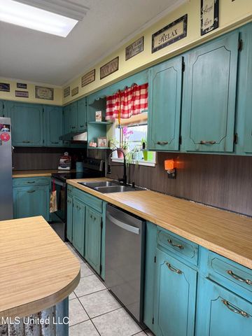 21480 Highway 603, Kiln, MS 39556