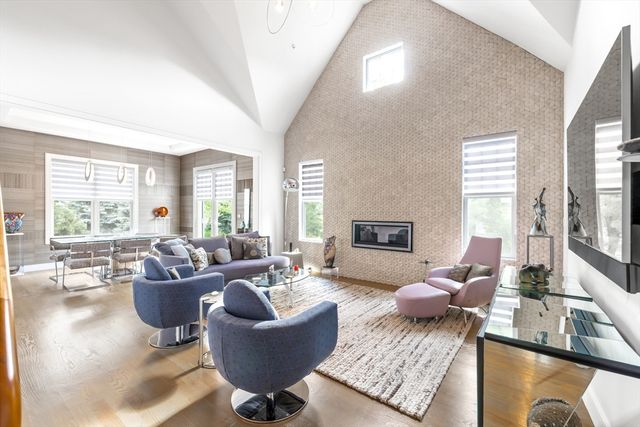 11 Tolland Way 11, Framingham, MA 01701