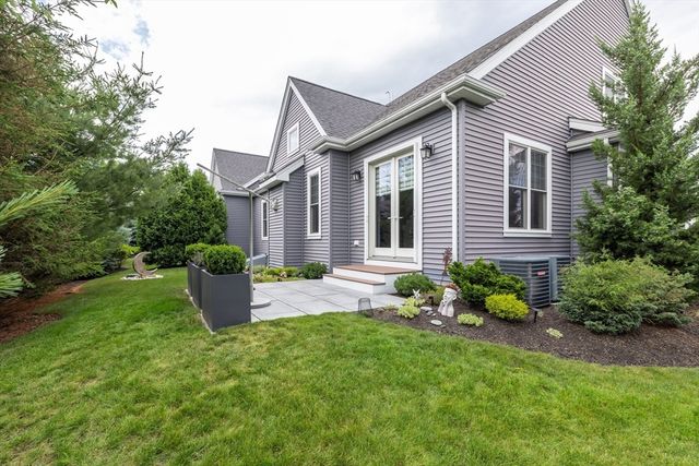 11 Tolland Way 11, Framingham, MA 01701