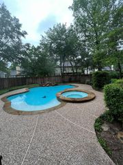 34 E Trillium Circle, The Woodlands, TX 77381
