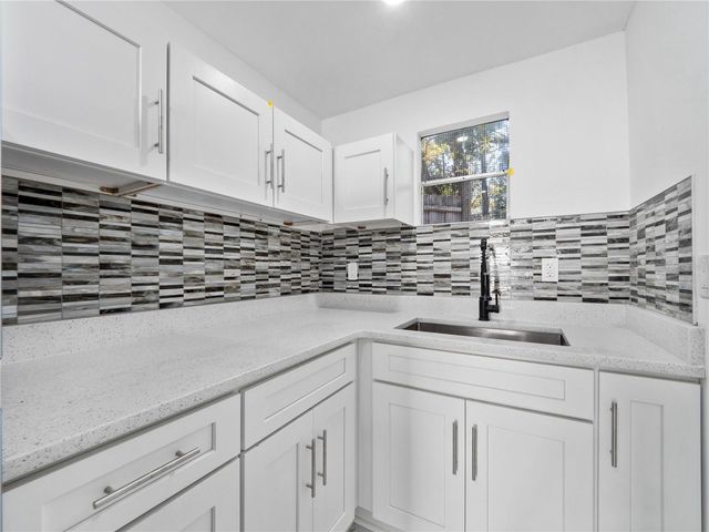 2500 MARLBORO STREET, Orlando, FL 32806