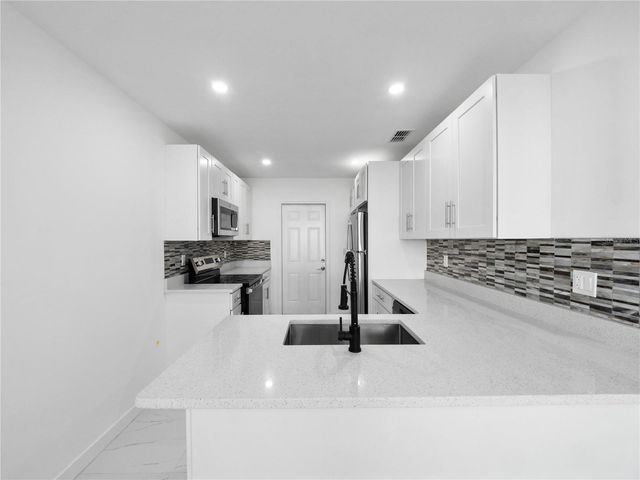 2500 MARLBORO STREET, Orlando, FL 32806