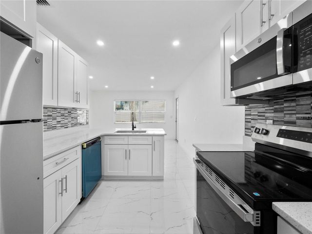 2500 MARLBORO STREET, Orlando, FL 32806