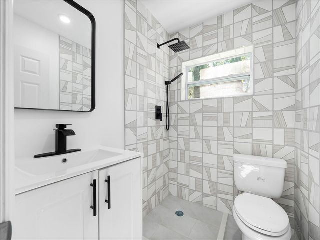 2500 MARLBORO STREET, Orlando, FL 32806