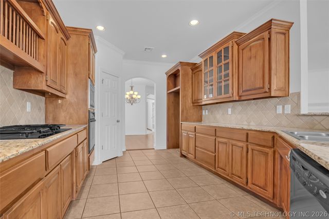 808 S Butternut Avenue, Broken Arrow, OK 74012