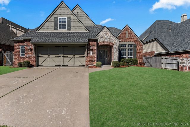 808 S Butternut Avenue, Broken Arrow, OK 74012