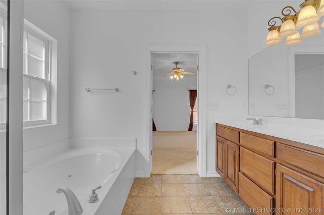 808 S Butternut Avenue, Broken Arrow, OK 74012