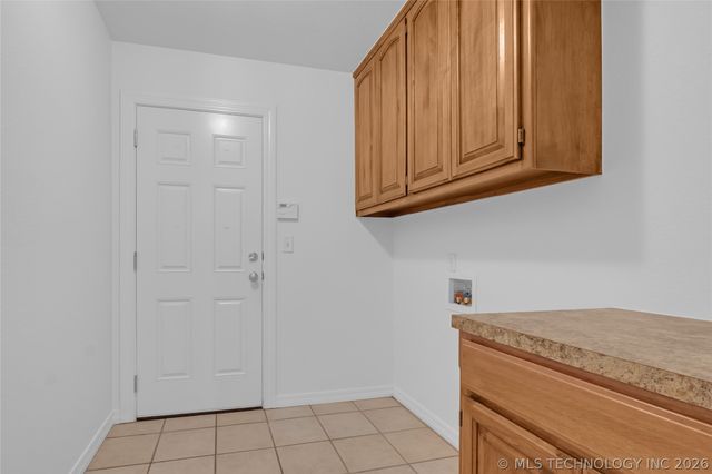 808 S Butternut Avenue, Broken Arrow, OK 74012