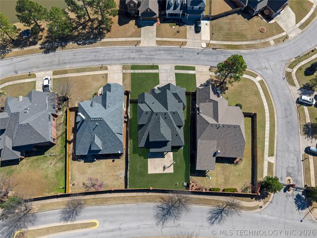 808 S Butternut Avenue, Broken Arrow, OK 74012