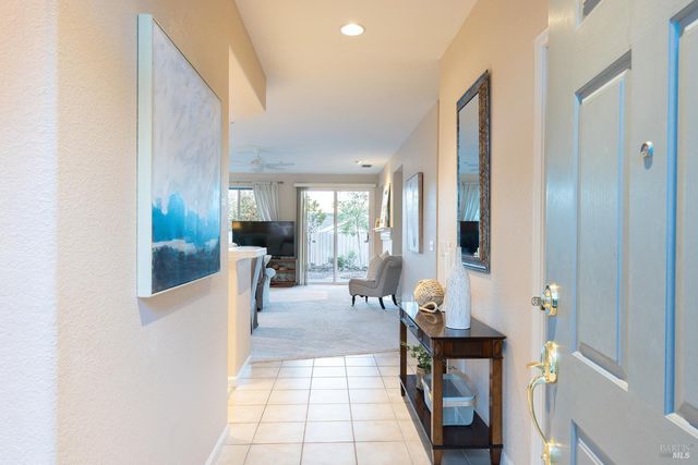 274 Red Mountain Dr, Cloverdale, CA 95425