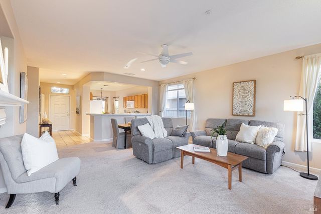 274 Red Mountain Dr, Cloverdale, CA 95425