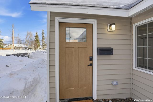 1415 Twining Drive, Anchorage, AK 99504