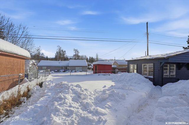 1415 Twining Drive, Anchorage, AK 99504