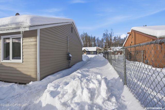 1415 Twining Drive, Anchorage, AK 99504