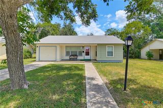 437 Wallace Street, Seguin, TX 78155