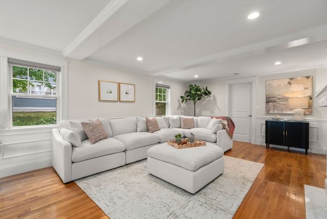 79 Grove St, Winchester, MA 01890
