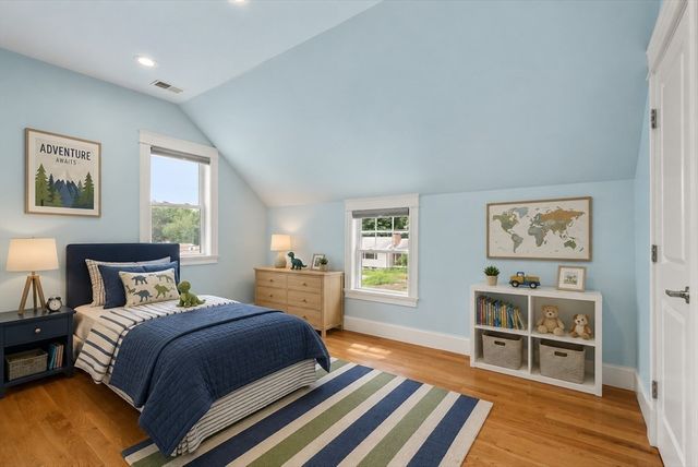 79 Grove St, Winchester, MA 01890