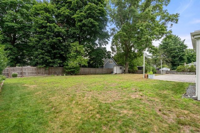 79 Grove St, Winchester, MA 01890
