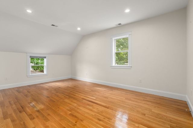79 Grove St, Winchester, MA 01890