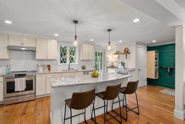 79 Grove St, Winchester, MA 01890