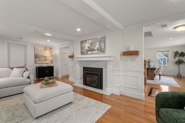 79 Grove St, Winchester, MA 01890