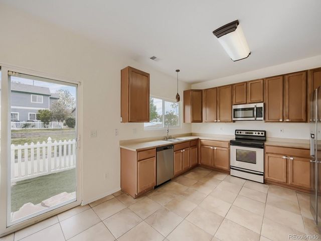 2444 E 127th Pl, Thornton, CO 80241