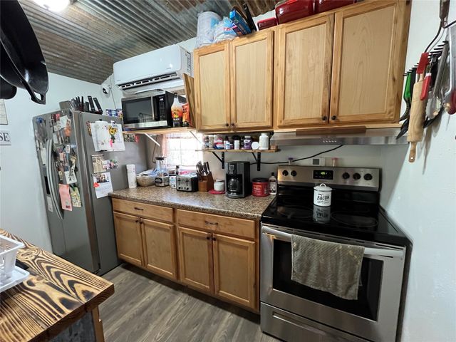 9383 CR 210, Hico, TX 76457