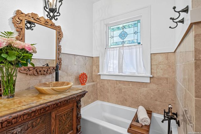 339 W HOLLYWOOD AVE, San Antonio, TX 78212