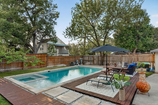 339 W HOLLYWOOD AVE, San Antonio, TX 78212