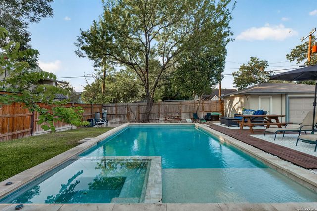 339 W HOLLYWOOD AVE, San Antonio, TX 78212