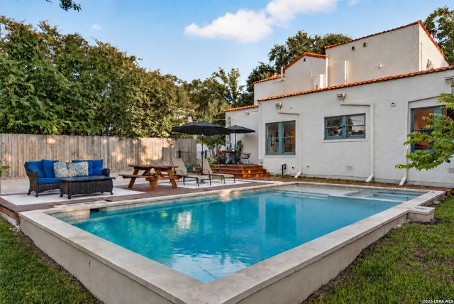 339 W HOLLYWOOD AVE, San Antonio, TX 78212