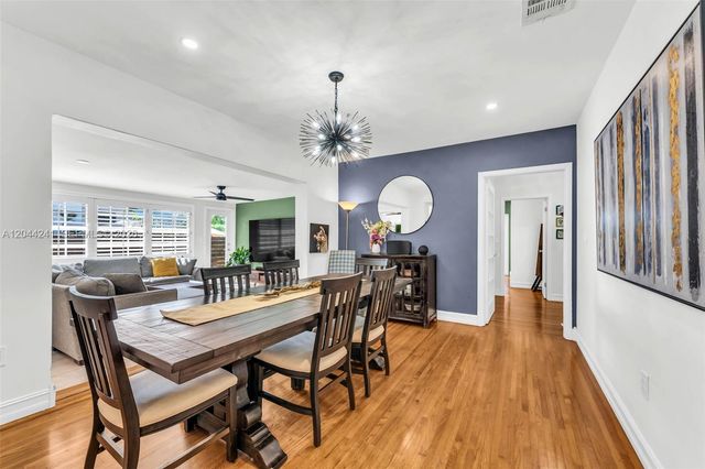 2220 SW 25th St, Miami, FL 33133