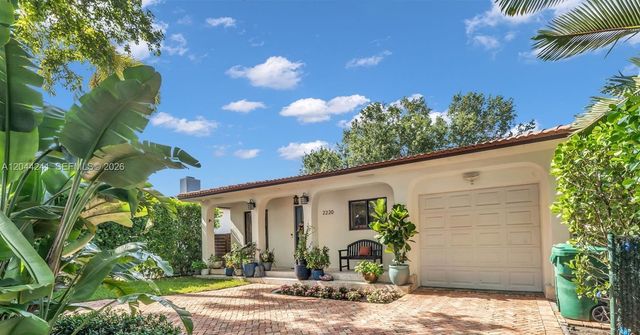 2220 SW 25th St, Miami, FL 33133