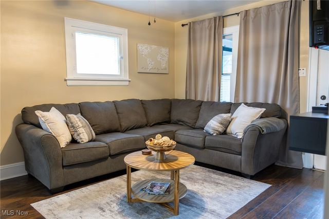 2179 Glenmount Avenue, Akron, OH 44319