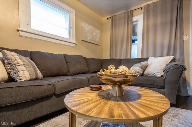 2179 Glenmount Avenue, Akron, OH 44319